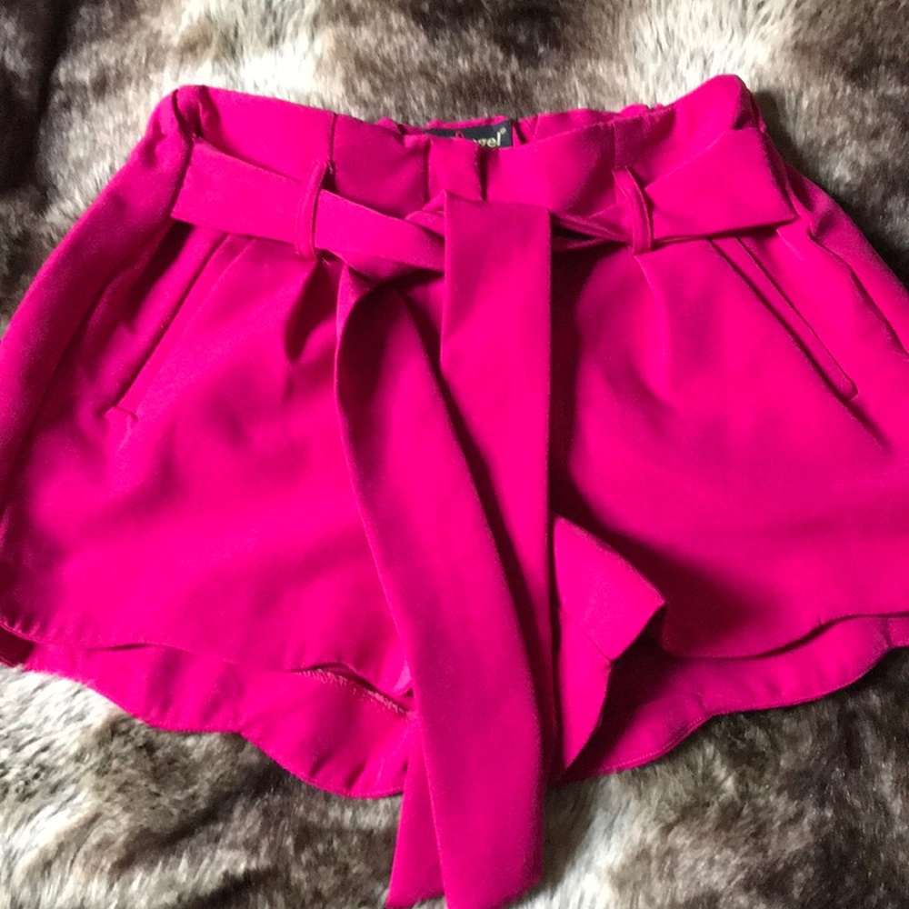 Dark hot pink scallop shorts